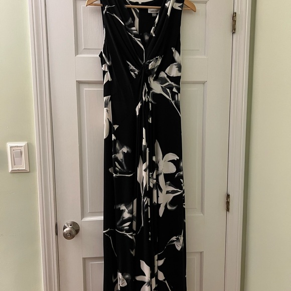 Calvin Klein Black and White Sleeveless Maxi Dress - Picture 4 of 5